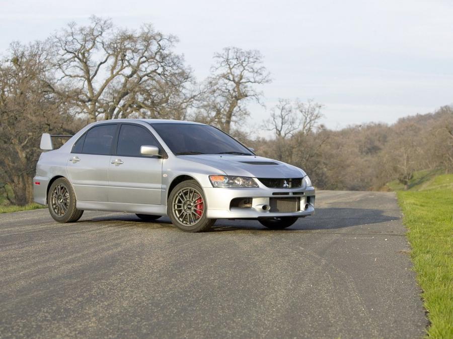  Mitsubishi Lancer Evolution IX MR 2007 года  (фото 125 из 129)